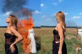 Codruța Filip a dat foc rochiei de mireasă. Mesajul cu subînțeles pe care l-a transmis artista la trei luni de la divorțul de fostul soț