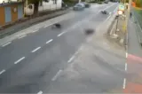 O fetiță de 4 ani a murit după ce scuterul pe care se afla cu mama sa a intrat pe contrasens