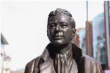 Statuia celui de-al „cincilea Beatle” dispare temporar din centrul Liverpoolului. Era un simbol al comunității LGBTQ+