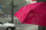 Minivacanță dată peste cap de frig: maxime sub normal și lapoviță la munte. Când revine căldura