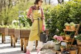 Îmbrăcămintea horticolă intră într-o nouă eră - acum e la modă să te îmbraci ca un grădinar