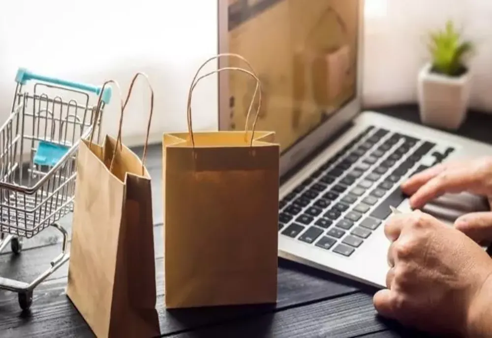 Avertisment de la specialiști: „Aveți grijă la datele personale în cumpărăturile online, de sărbători”