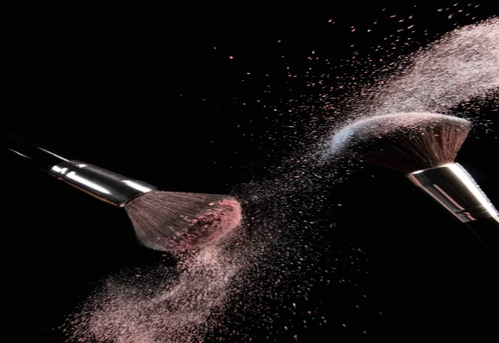 Cum știu dacă produsele mele de make-up au expirat și care sunt riscurile