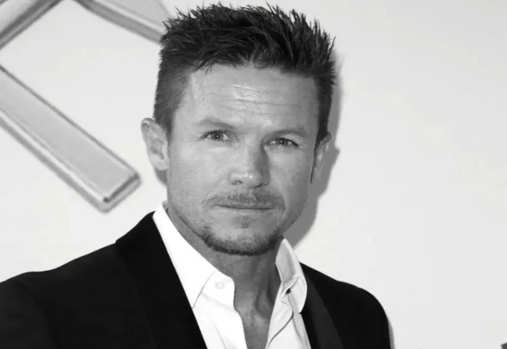 CUI ÎI RĂMÂNE AVEREA DE 250 DE MILIOANE DE EURO A LUI FELIX BAUMGARTNER