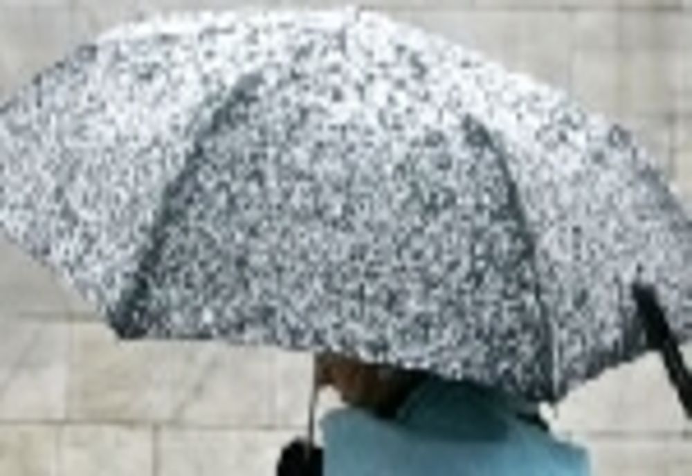 Meteorologii Accuweather anunță când vine iarna în București. Câte zile ninge