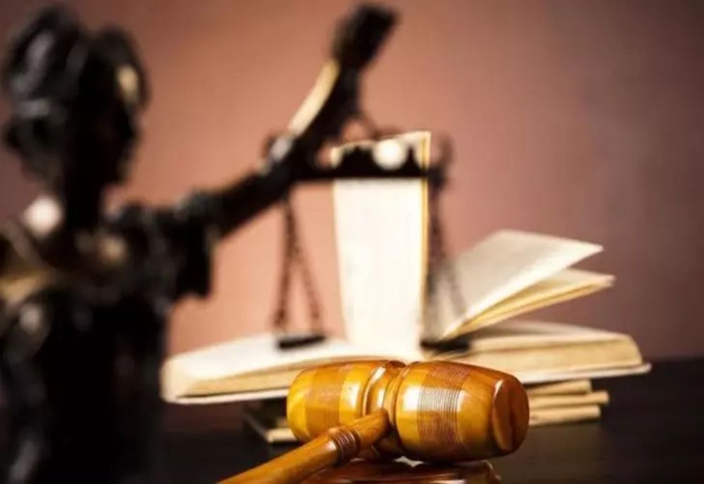 CCR amână din nou un răspuns pe tema reformei pensiilor magistraților