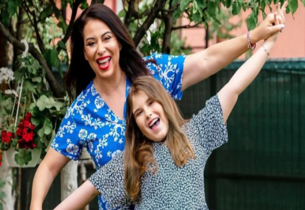 Oana Roman se face profesoară. Ce materie va preda la școala unde învață fiica ei