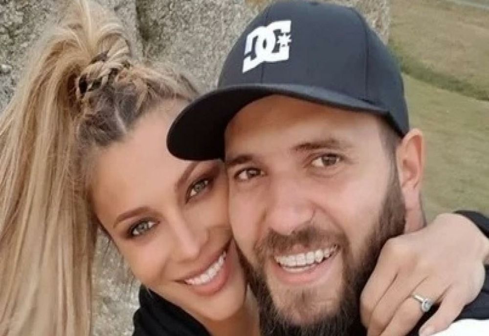 Bat clopote de nuntă pentru Lora și Ionuț Ghenu. Când vor face pasul cel mare