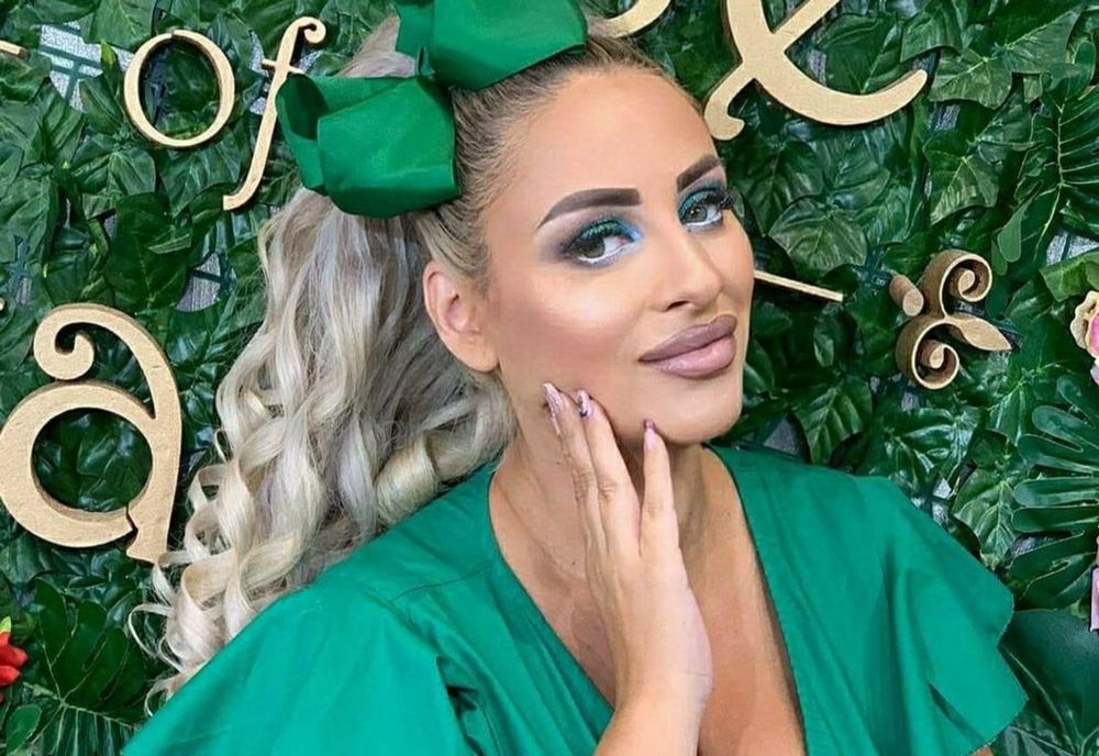 Imagini cu casa de 500.000 de euro a Sânzianei Buruiană. Locuința sa e platou de filmare pentru serialul „Lia”