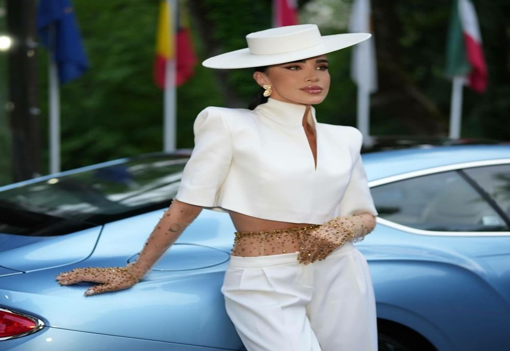 Adelina Pestrițu a renunțat la mașinile de lux și călătorește cu metroul