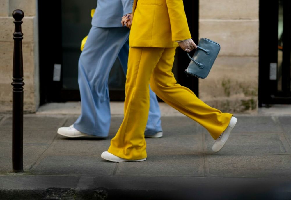 Cum să porți pantalonii de damă fluizi când este cald