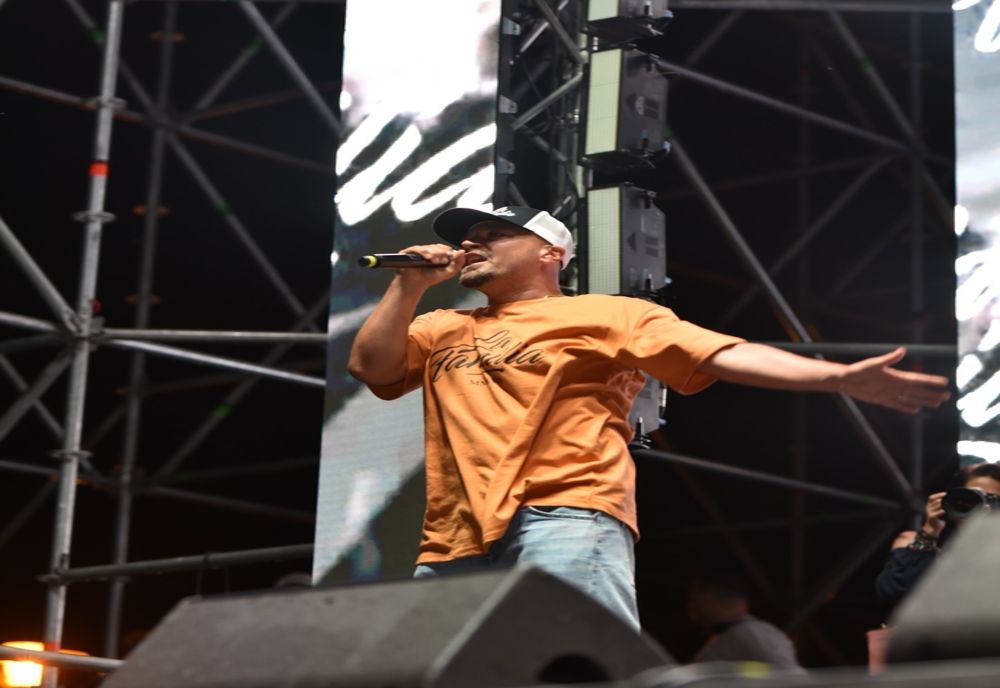 PUYA, MESAJ IRONIC PE SCENĂ, DUPĂ CE GUESS WHO A FOST PRINS CU SUBSTANȚE INTERZISE