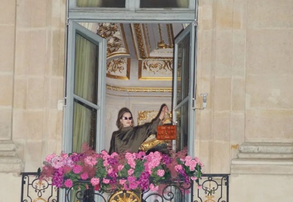 Săptămâna Modei de la Paris: spotlight pe Schiaparelli Ready-to-Wear Spring-Summer 2025 show