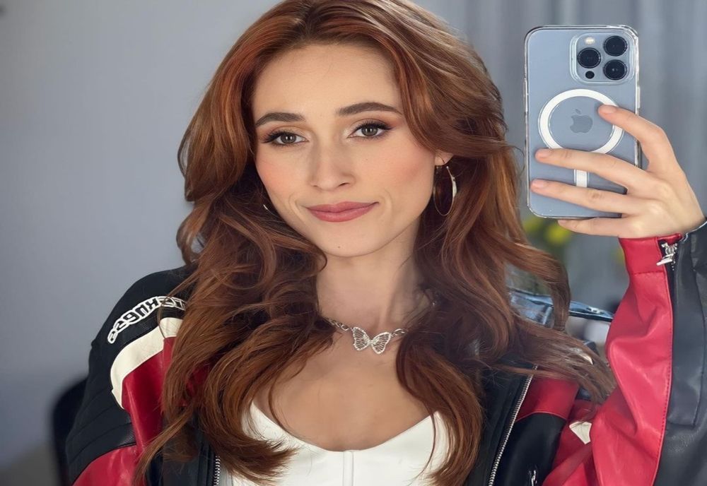 CEA MAI URMĂRITĂ ROMÂNCĂ DE PE TIKTOK ARE PESTE 10 MILIOANE DE URMĂRITORI