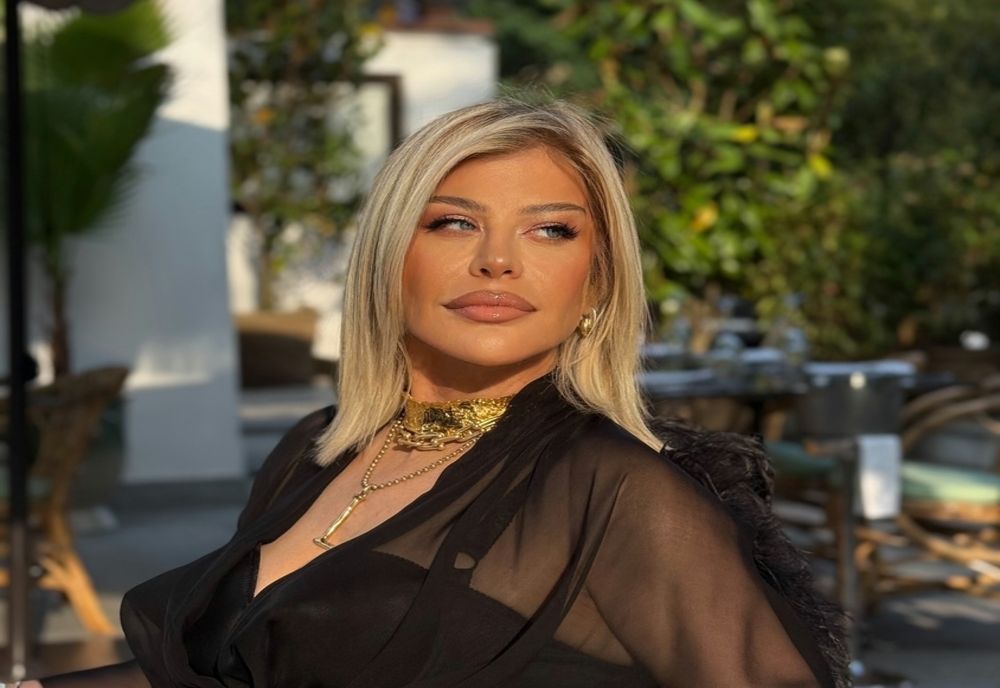 ȚINUTA TRANSPARENTĂ CU CARE LOREDANA GROZA A ATRAS TOATE PRIVIRILE LA PETRECEREA DE ZIUA EI