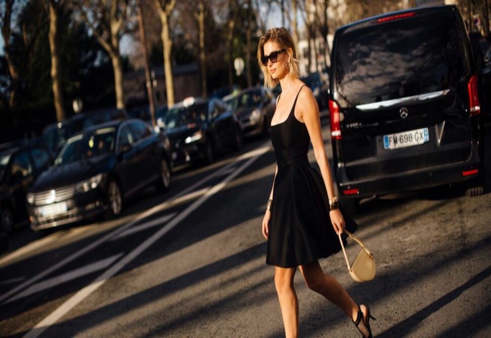 ROCHIA CARE SE CONTUREAZĂ DEJA CA UN MUST-HAVE ÎN ACEASTĂ VARĂ