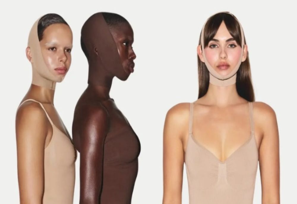 SKIMS LANSEAZĂ PRIMUL SĂU ACCESORIU FACIAL