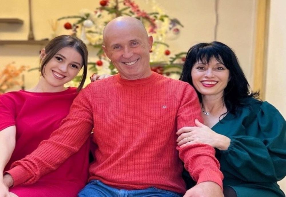 MUGUR MIHĂESCU ȘI-A MĂRITAT FIICA. IMAGINI DE LA NUNTĂ