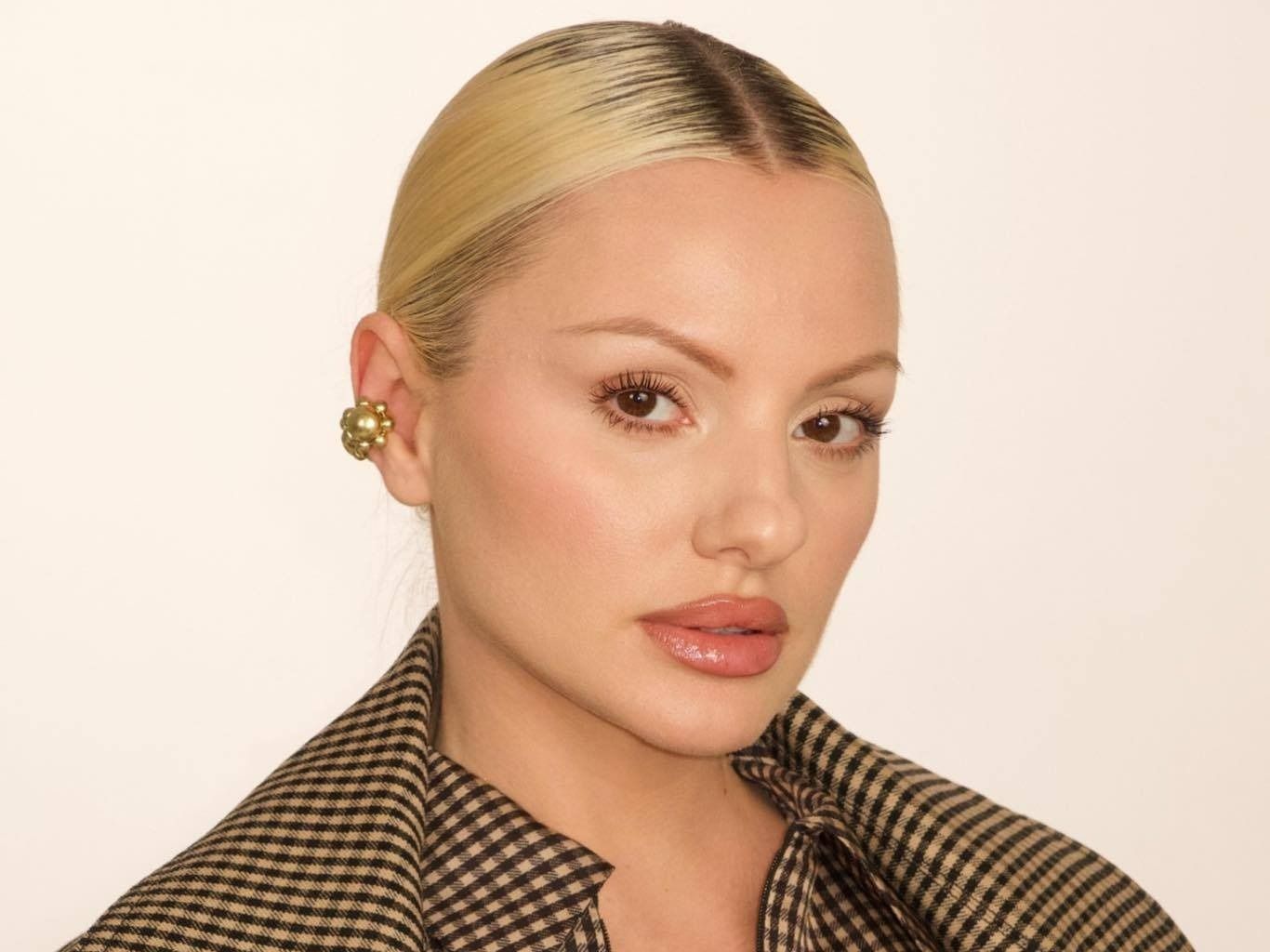 Alexandra Stan va deveni mamă