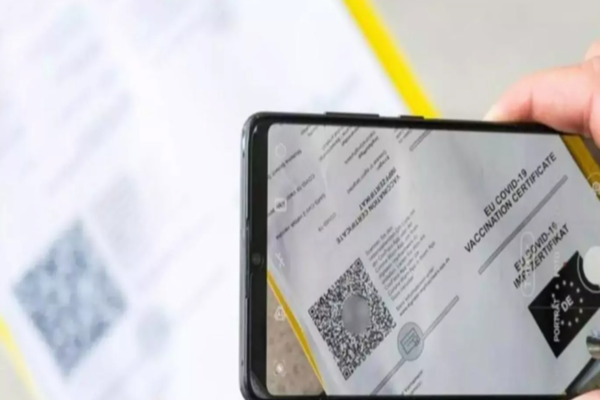 Formularul digital de intrare în România poate fi completat de azi. Documentul este OBILGATORIU de luni