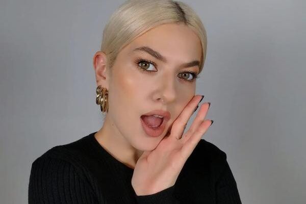 Lidia Buble are un nou iubit. Cu ce bărbat celebru a fost surprinsă cântăreața?