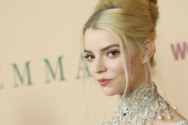 Coafuri ușor de realizat pentru Sărbători