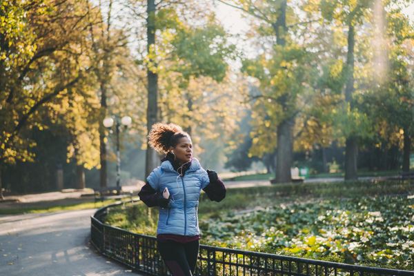 De ce este periculos să alergi cu telefonul mobil în mână
