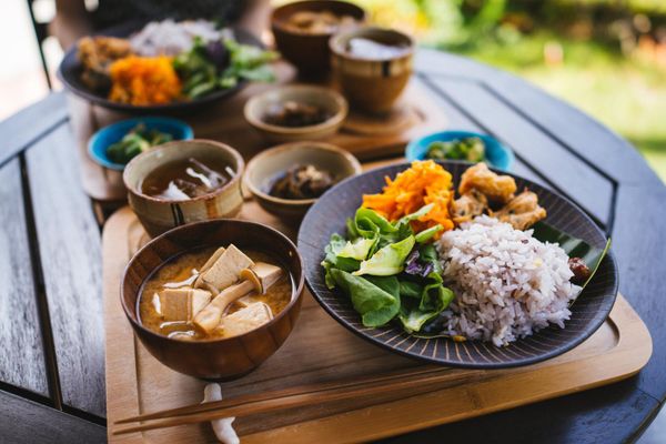 Secretul dietei Okinawa, dieta prețuită de centenarii japonezi