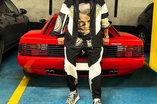 Dorian Popa și-a luat mașina de lux la care visa. Cât a costat