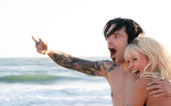 Pamcore | Cum a devenit Pamela Anderson un fashion icon al Generației Z