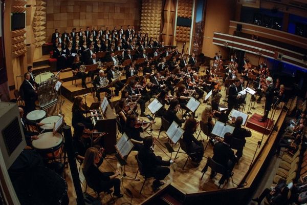 Filarmonica din Timişoara se pregătește pentru primul concert de manele din istoria sa?