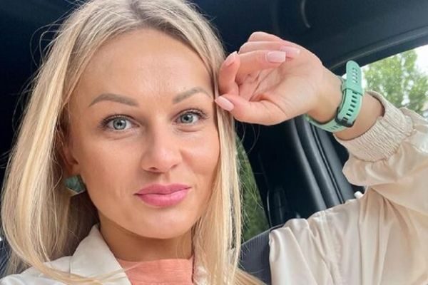 Ce job și-a găsit Yulia Chernitskaya, refugiata din Ucraina care a primit 200 de lei de la un bătrân. Acum vrea să-i returneze banii