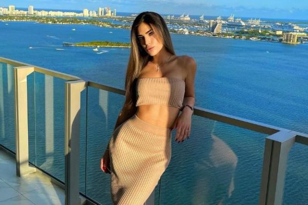 Fiica lui Ion Țiriac, apariţie răvăşitoare la festivitatea de absolvire a facultății, în Miami