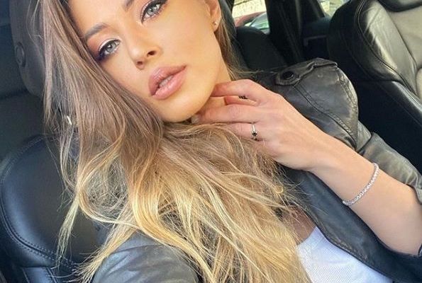 Cum se menține Roxana Nemeș după ce a slăbit 20 de kilograme