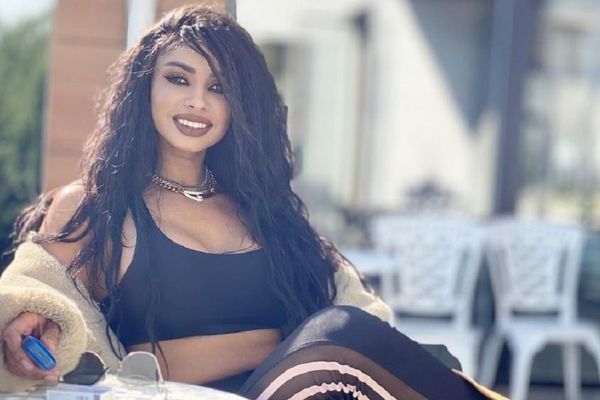 Laurette și-a făcut cont pe un site pentru adulți. Câți bani a câștigat în 24 de ore