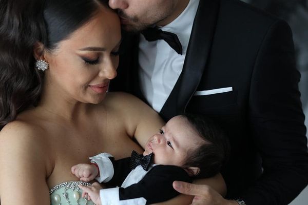 Vlăduța Lupău, trei ținute spectaculoase la botezul fiului ei. Cum s-a îmbrăcat vedeta