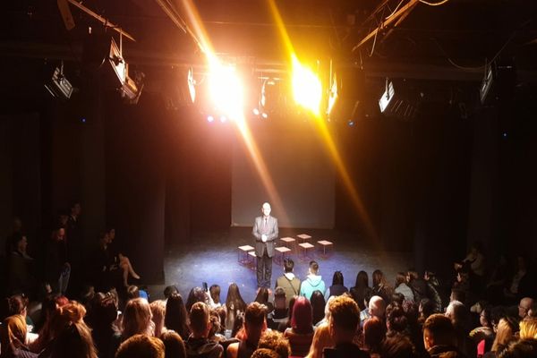 DOUĂ TEATRE DIN BUCUREȘTI VOR FI COMASATE. MAI URMEAZĂ MĂSURI SIMILARE