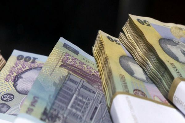 Se dă startul programelor Student Invest și Family Start! Câți bani se pot obține