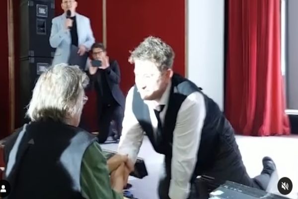 VIDEO Pavel Partoş, întâlnire emoţionantă cu maestrul Florin Piersic. Ce i-a transmis marele actor / Bartoș a izbucnit în lacrimi