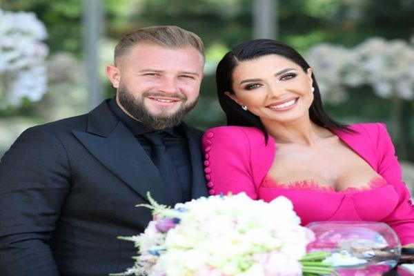 Imaginile publicate de soțul Ilincăi Vandici, Andrei Neacșu, la scurt timp după ce s-a aflat de despărțire