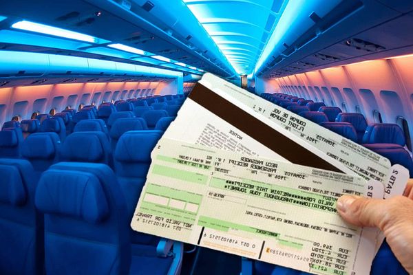 Cât te costă dacă vrei să schimbi numele pe biletul de avion