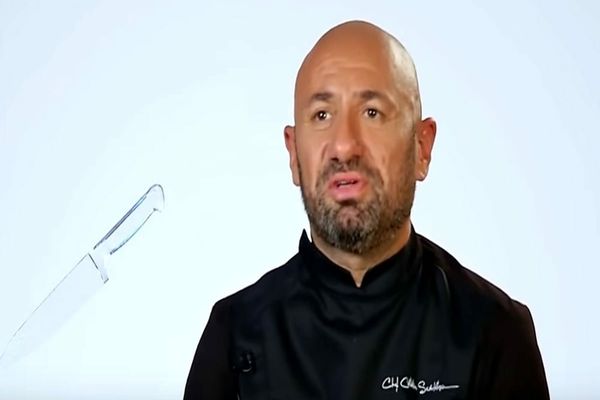 Cât câștigă, de fapt, angajații lui Chef Cătălin Scărlătescu. „Nu le dau bani”
