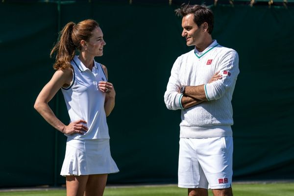 Kate Middleton, apariție surprinzătoare pe terenul de tenis. Soția Prințului William a jucat tenis cu celebrul Roger Federer