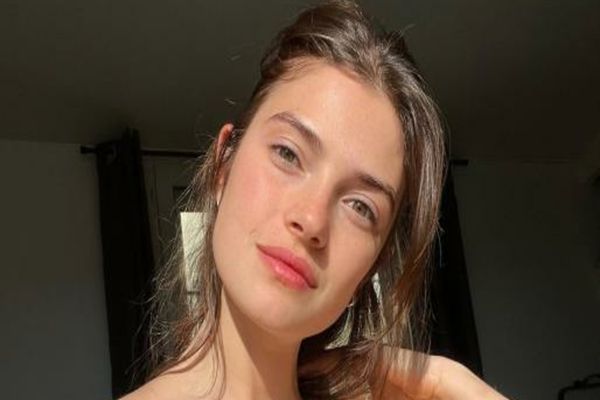 Ochi, gură, ten: de unde trebuie să începi machiajul?