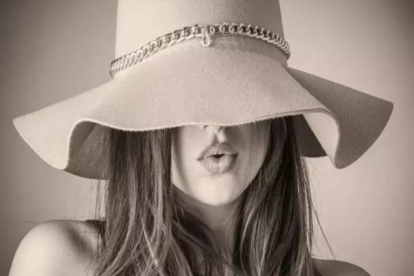 Țara unde femeile angajează „soți cu ora” din cauza lipsei de bărbați