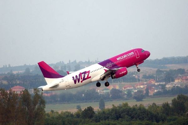 Wizzair a explicat motivul pentru care sunt anulate numeroase zboruri. Ce trebuie să facă pasagerii ca să-și recupereze banii