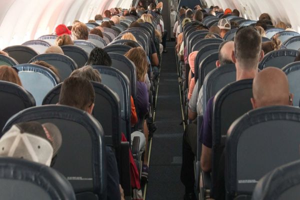 NOI REGULI DE CĂLĂTORIE CU AVIONUL, DE LA 1 SEPTEMBRIE