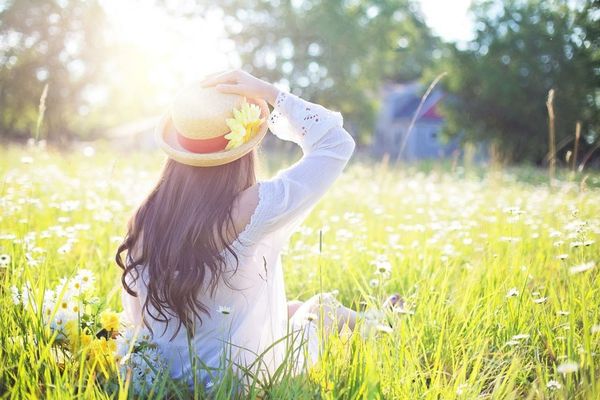 Cea mai mare greșeală pe care o fac oamenii pe caniculă, fără să știe