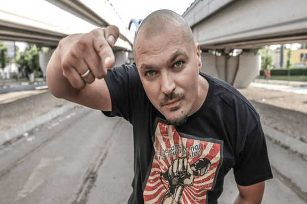 Cum arată vila din anii ’30 pe care Puya vrea să o restaureze