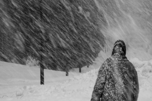 METEOROLOGII PROGNOZEAZĂ PLOI ABUNDENTE, VÂNT PUTERNIC ȘI NINSORI VISCOLITE LA MUNTE